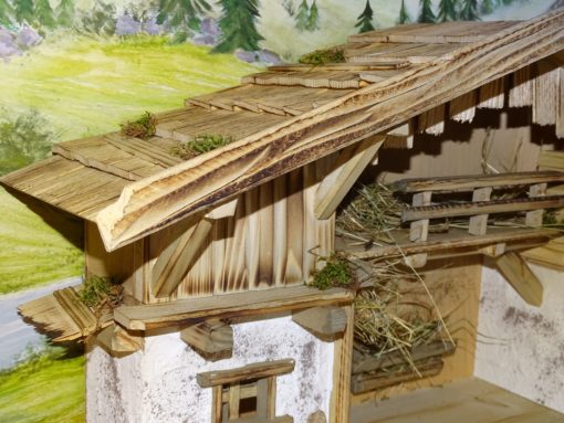 Heimatliche Krippe Flachau, Seitenansicht mit Dach