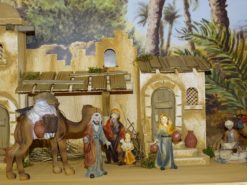 Orientalische Krippe Jerusalem mit Krippenfiguren und Kamel Detailansicht